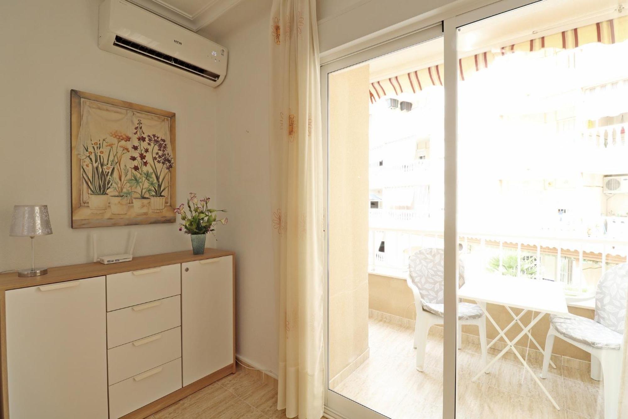 Apartament Ricardo La Mata Torrevieja Buitenkant foto