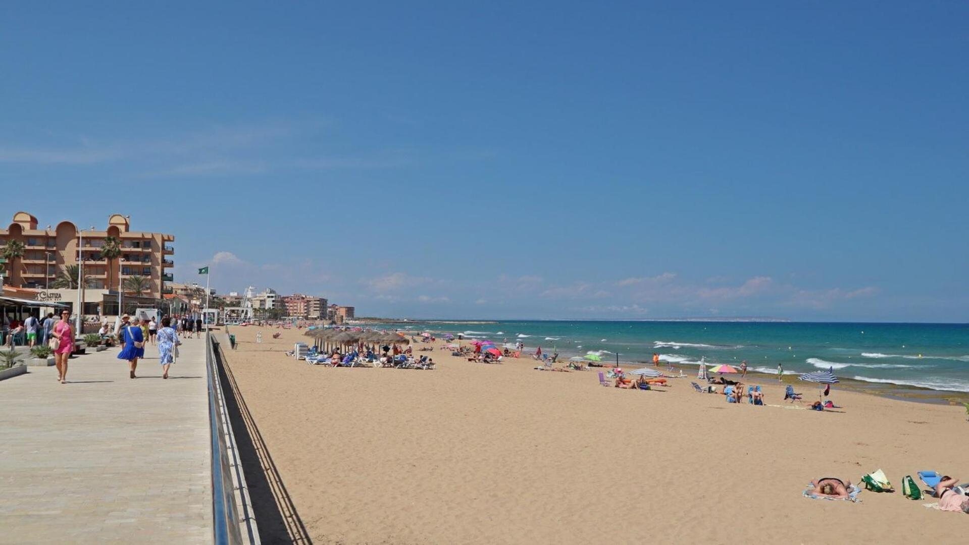 Apartament Ricardo La Mata Torrevieja Buitenkant foto