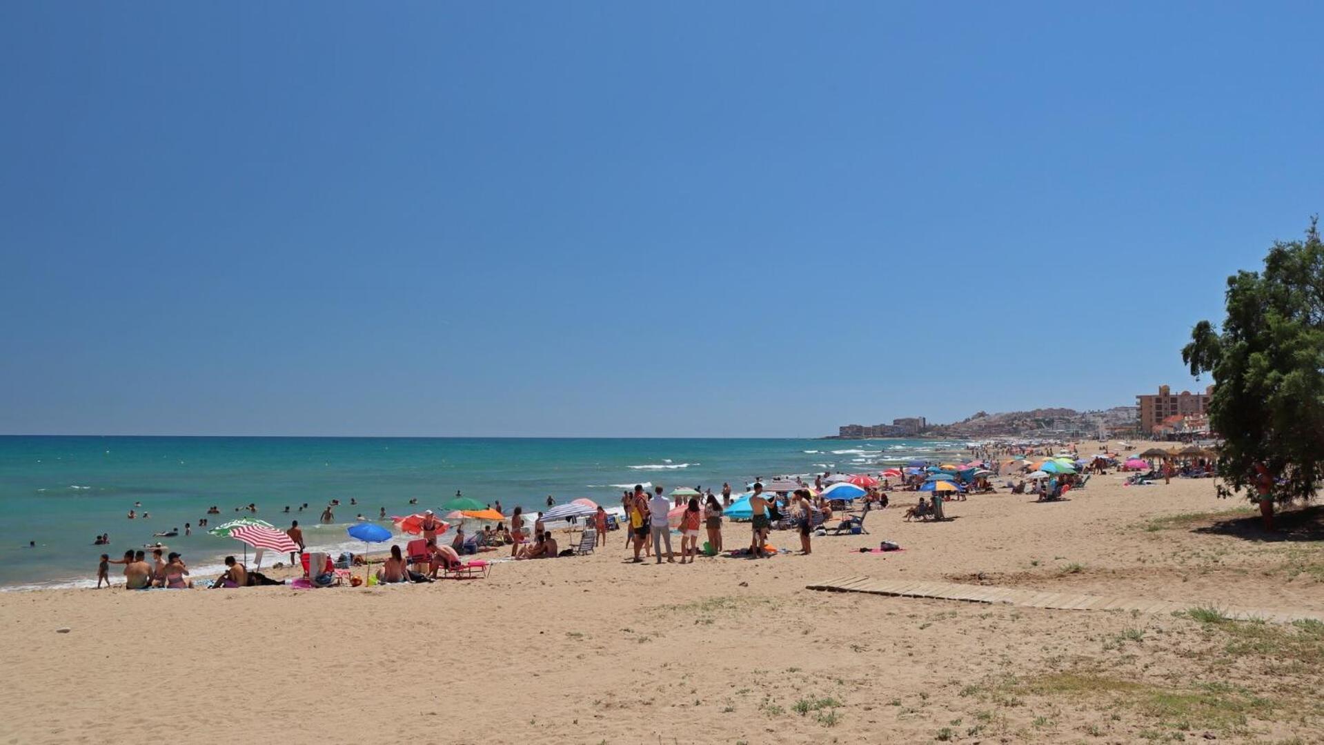 Apartament Ricardo La Mata Torrevieja Buitenkant foto