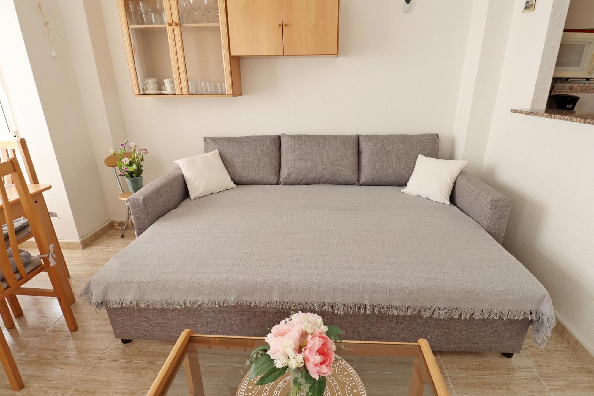 Apartament Ricardo La Mata Torrevieja Buitenkant foto